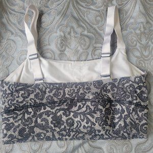 Lululemon sports bra size 4-6